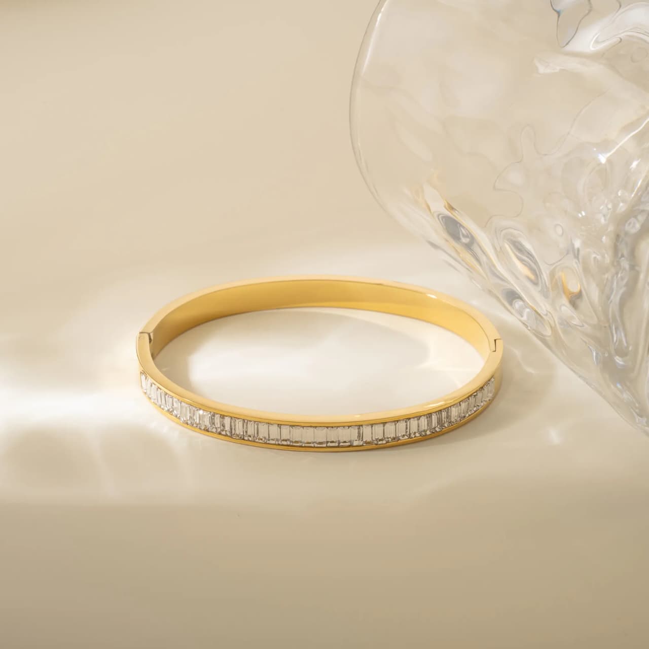 Artificial jewelleryAKaccessories