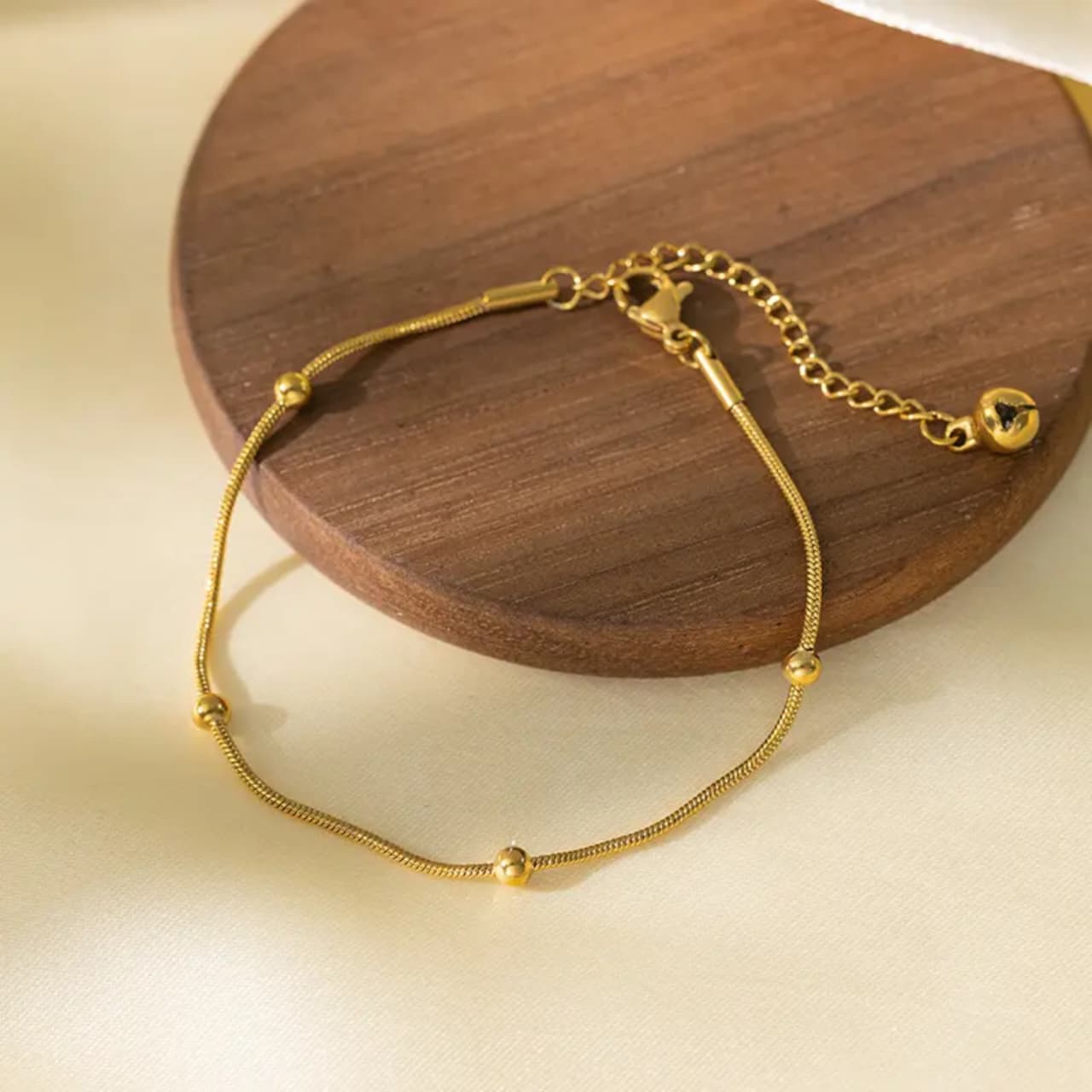 Artificial jewelleryAKaccessories