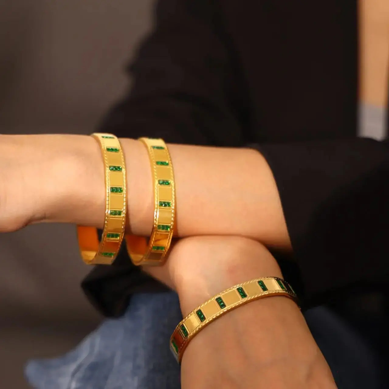 Artificial jewelleryAKaccessories