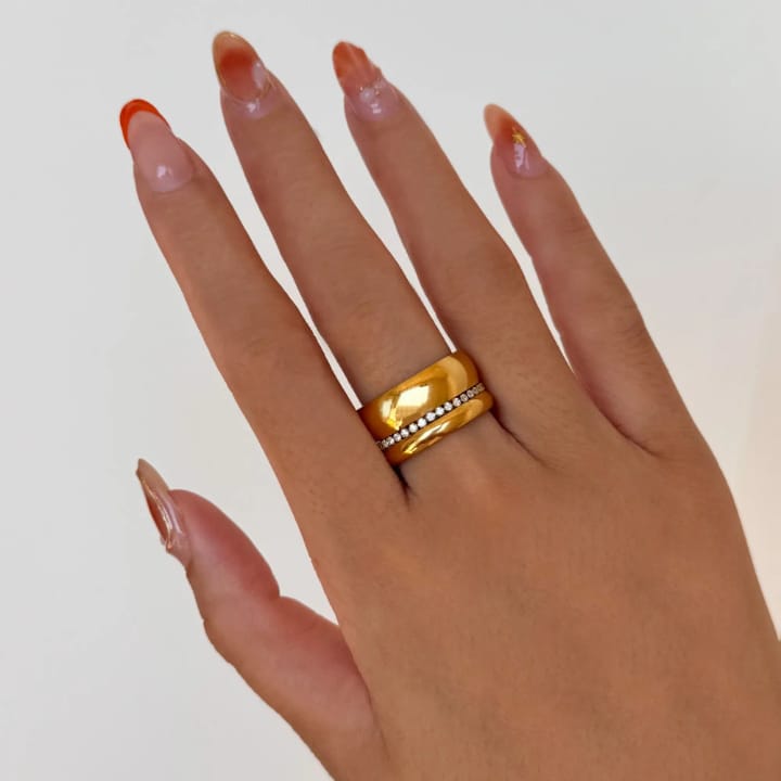 Artificial jewelleryAKaccessories